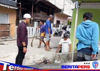 Kerja Bakti Bersama Warga, Lurah Sawitto Pimpin Pembersihan Drainase Demi Ciptakan Lingkungan Bersih dan Sehat
