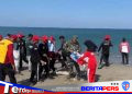 Pelatih dan Paskibra Lanrisang Bersama Warga Gotong Royong Bersihkan Pantai Waetuoe Sambut Porseni HUT RI Ke-81