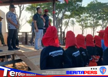 Tinggal 17 Hari Menuju HUT RI ke-81, Hasri Hadi Suntik Semangat Paskibra di Desa Waetuoe