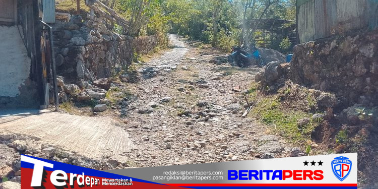 Dua Tahun Jalan Rusak Diduga Akibat Aktivitas Tambang, Warga Pertanyakan Janji Perbaikan