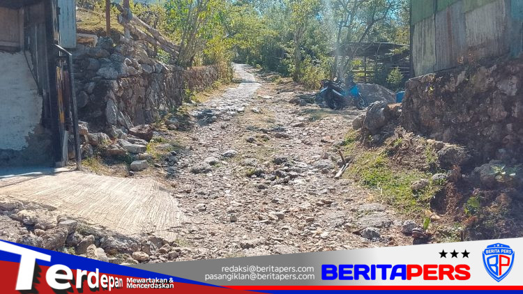 Dua Tahun Jalan Rusak Diduga Akibat Aktivitas Tambang, Warga Pertanyakan Janji Perbaikan