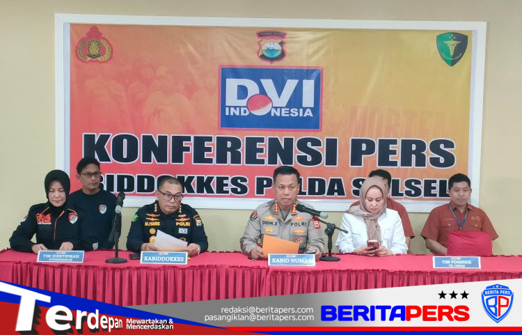 Konferensi Pers Biddokkes Polda Sulsel Terkait Penanganan Laka Laut KM Nurul Salsa di Perairan Selayar