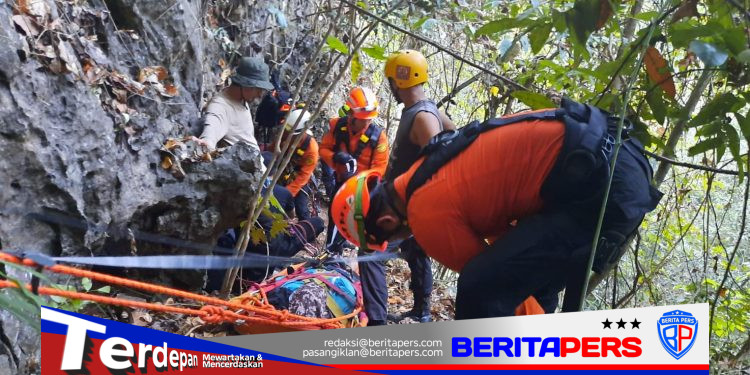Evakuasi Dramatis di Pangkep, Tim SAR Selamatkan 6 Mahasiswa KKN Unhas dari Tebing Curam