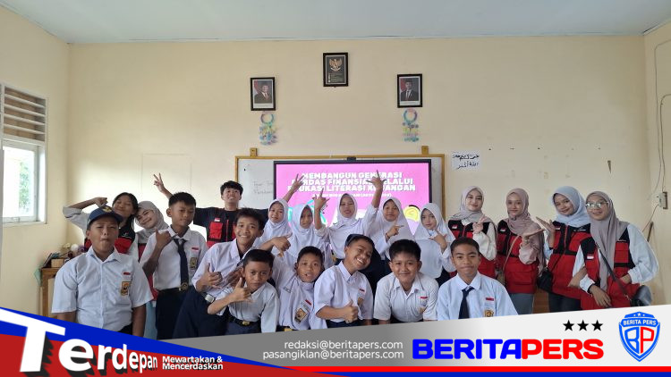 Mahasiswa KKN Unhas Gelar Sosialisasi Literasi Keuangan Sasar Siswa SMP 4 Pajukukang Satap, di Desa Baruga