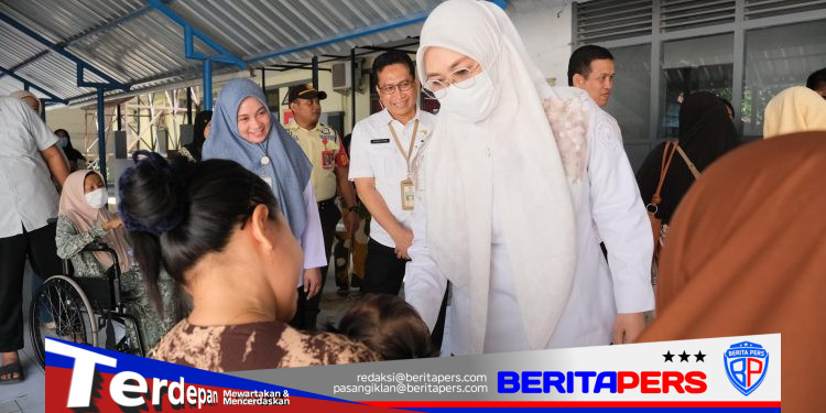 Pastikan Kemudahan Warga, Bupati Husniah Talenrang Pantau Langsung Pelayanan Kesehatan dan Administrasi di Gowa
