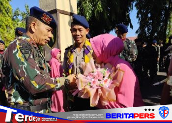 Dua Perwira Brimob Polda Sulsel Purna Bhakti, Danyon B Pelopor Pimpin Upacara Tradisi Pelepasan