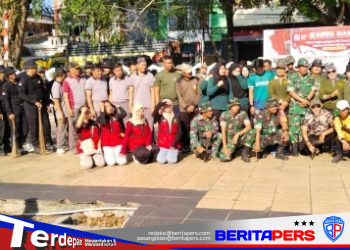 Kapolsek Bacukiki AKP Bustan Tarika Perkuat Sinergitas Karya Bakti Sambut HUT RI ke-81 di TMP Paccekke