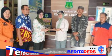 BPBD Pinrang Serahkan Bantuan kepada Korban Kebakaran di Desa Barang Palie