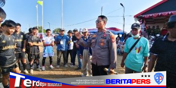 Kapolsubsektor Lanrisang Tekankan Fair Play, Pertandingan Sepak Bola Berlangsung Aman dan Sportif