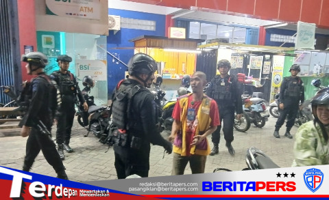 Patroli Harkamtibmas, Brimob Sisir Pantaiku hingga Pertokoan di Parepare