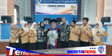 Cetak Sejarah, Guru SMAN 10 Pinrang Raih Gelar Doktor Ekonomi dari UNM