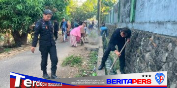 Peduli Warga, Batalyon B Pelopor Brimob dan Kelurahan Sumpang Minangae Gelar Bakti Sosial