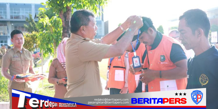 Cegah Kebocoran PAD, Dishub Bulukumba Resmi Lengkapi 35 Jukir dengan Rompi dan ID Card