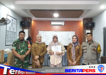 Babinsa Desa Bontoala Dampingi Penyaluran BLT, Pastikan Bantuan Tepat Sasaran dan Lancar   
