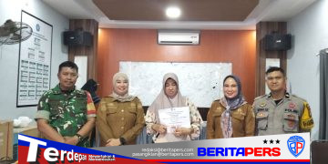 Babinsa Desa Bontoala Dampingi Penyaluran BLT, Pastikan Bantuan Tepat Sasaran dan Lancar   