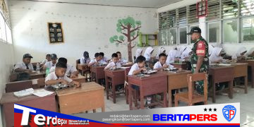 Sinergi Babinsa dan Sekolah di Gowa demi Suksesnya Penyaluran Makan Bergizi Gratis