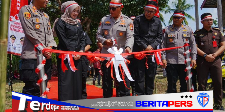 Wakapolda Sulsel Resmikan Jembatan di Dusun Bulu, Wujud Nyata Polri Hadir Berikan Manfaat bagi Masyarakat