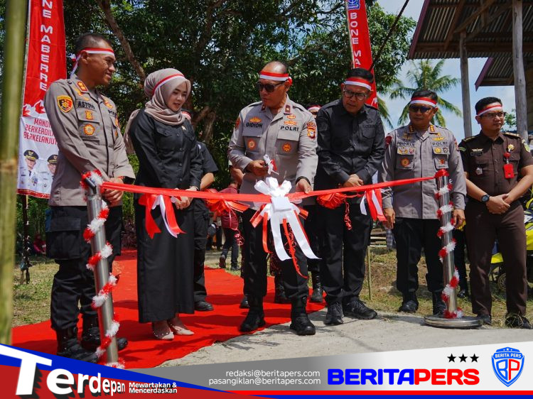 Wakapolda Sulsel Resmikan Jembatan di Dusun Bulu, Wujud Nyata Polri Hadir Berikan Manfaat bagi Masyarakat