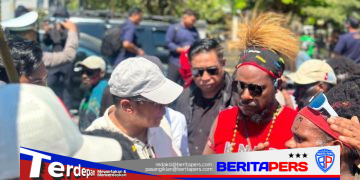 Sempat Diwarnai Bentrok dengan Ormas, Aksi Mahasiswa dan KNPB Konsulat Indonesia Dikawal Polisi ke Kanwil Kemenkumham Sulsel