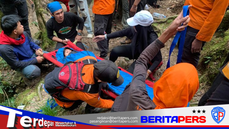 Tim Siaga Merah Putih Evakuasi 31 Korban Pendakian Gunung Bawakaraeng
