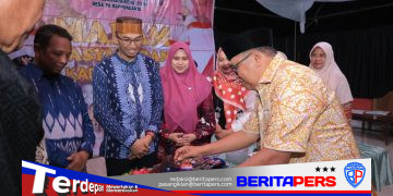 Semarakkan HUT ke-81 RI di Desa Lengkese, Bupati Takalar Firdaus Daeng Manye Hadiri Malam Tasyakuran Tradisi Kaddo’ Minnyak