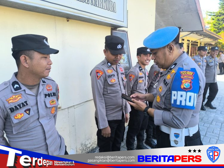 Propam Polres Majene Sidak Smartphone Personel, Antisipasi Judol dan Pinjol