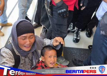 Gegara Tanah Timbunan, Lima Anak Menunggu Ayah Pulang, IRT di Gowa Bersujud di Pengadilan Minta Bantuan Prabowo