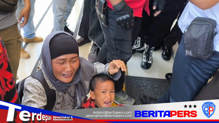 Gegara Tanah Timbunan, Lima Anak Menunggu Ayah Pulang, IRT di Gowa Bersujud di Pengadilan Minta Bantuan Prabowo
