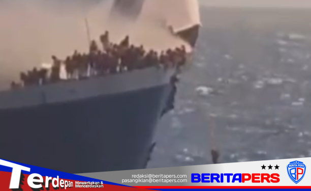 Penumpang Lompat ke Laut Saat KM Mutiara Sentosa 2 Terbakar