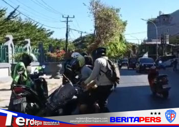 Jalan Sunu Licin, Tumpahan Oli Sebabkan Pengendara Kehilangan Kendali