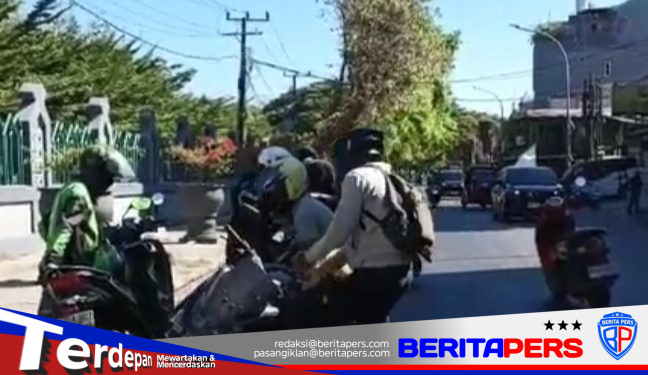Jalan Sunu Licin, Tumpahan Oli Sebabkan Pengendara Kehilangan Kendali