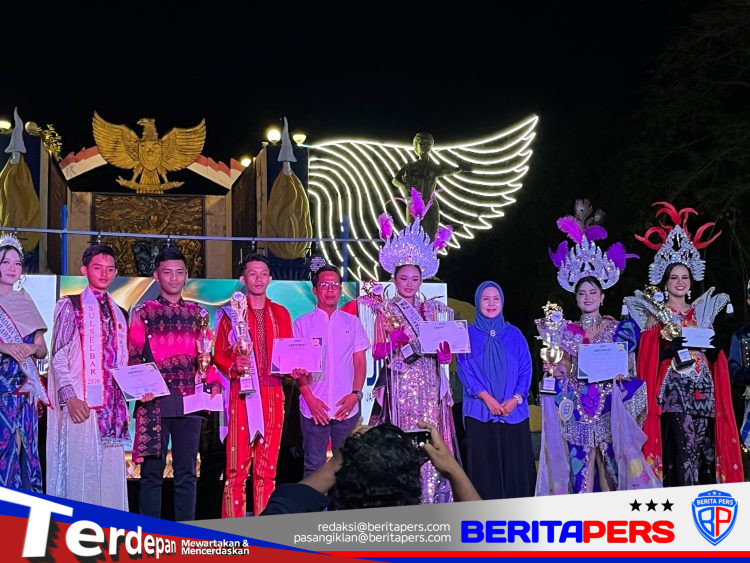 Mahasiswa STIMI YAPMI Makassar Raih Juara I Fashion Show Wastra Glamor 2026 di Sidrap