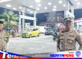 Kapolsek Bacukiki AKP Bustan Pantau SPBU Patung Pemuda, Pastikan Penyaluran BBM Aman dan Tertib