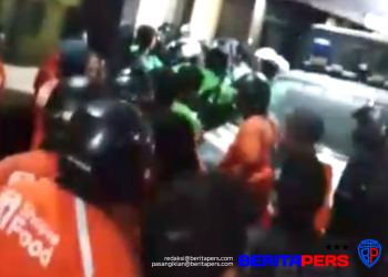 Ratusan Pengemudi Ojol Geruduk Polsek Mamajang, Desak Tangkap Pelaku Penebasan