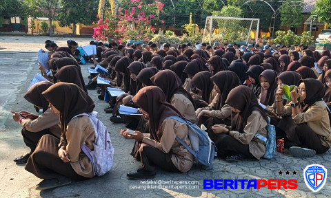 Lantunan Ayat Suci Awali KBM, Kelas XII 1 Pimpin Literasi Al-Qur’an di SMAN 10 Pinrang
