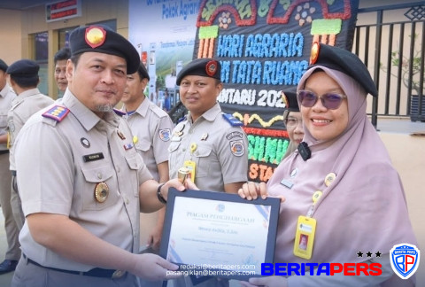 HANTARU ke-66, Kantah Parepare Berikan Penghargaan kepada Pegawai Terbaik