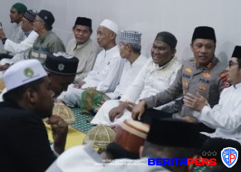 Kapolsek dan Camat Ujung Hadiri Maulid Nabi, Hadir di Tengah Warga Berikan Dukungan Moral