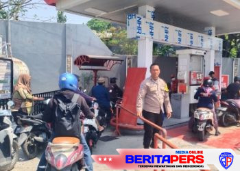 Bhabinkamtibmas Cappa Galung Pantau SPBU Patung Pemuda, Situasi Aman dan Aktivitas Berjalan Lancar