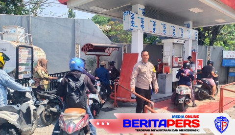Bhabinkamtibmas Cappa Galung Pantau SPBU Patung Pemuda, Situasi Aman dan Aktivitas Berjalan Lancar
