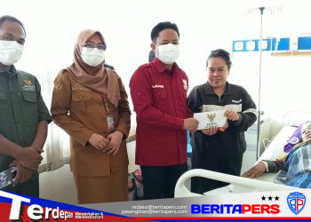 Ketika Sakit Terhalang Desil, Baznas Gowa Bantu Biaya Perawatan Warga