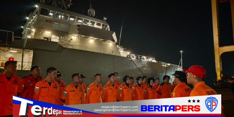 SAR Makassar Kerahkan KN SAR Kamajaya dan Puluhan Personel Dukung Operasi KMP Virgo Transport 8