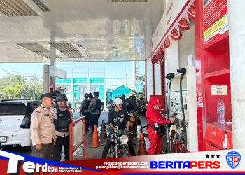 Cipkon, Batalyon B Pelopor Gelar Patroli Harkamtibmas di Pasar dan SPBU Parepare