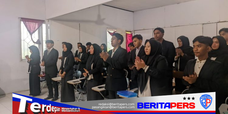 Lulus atau Tergilas! 31 Mahasiswa STIMI Makassar Resmi Memeluk Gelar Sarjana Lewat Ujian Skripsi dan Yudisium Gelombang III