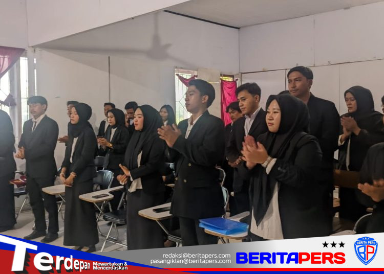 Lulus atau Tergilas! 31 Mahasiswa STIMI Makassar Resmi Memeluk Gelar Sarjana Lewat Ujian Skripsi dan Yudisium Gelombang III