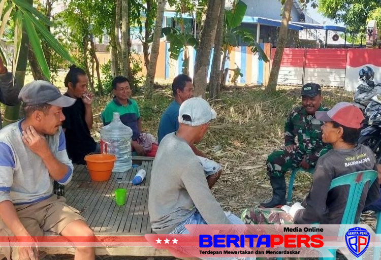 Cegah Kebakaran dan Jaga Keamanan Lingkungan, Pemdes dan Babinsa Kalebarembeng Gelar Komsos