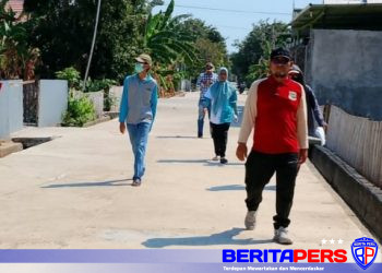 Camat Lanrisang Evaluasi Pembangunan Jalan Beton Tahap Pertama Desa Samaulue