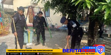 Brimob Sulsel Bersihkan Sekolah TK, Kompol Ramli: Wujud Kepedulian terhadap Dunia Pendidikan