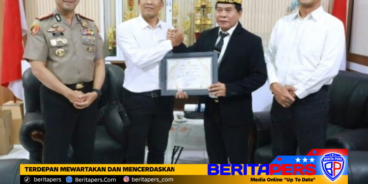 Usut Kasus Penyekapan Mahasiswi Nunukan, Kanit Jatanras Polrestabes Makassar Raih Penghargaan