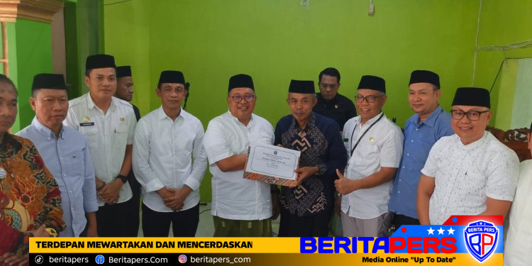 Safari Jumat di Masjid Nur Amanah, Bupati Takalar Respon Cepat Keluhan 20 Tahun Warga Pangkalan Soal Jalan