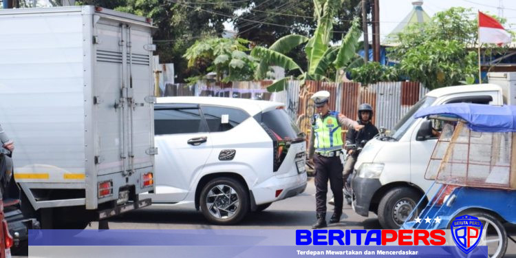 Satlantas Polresta Gowa Urai Kemacetan di Jalan Tumanurung